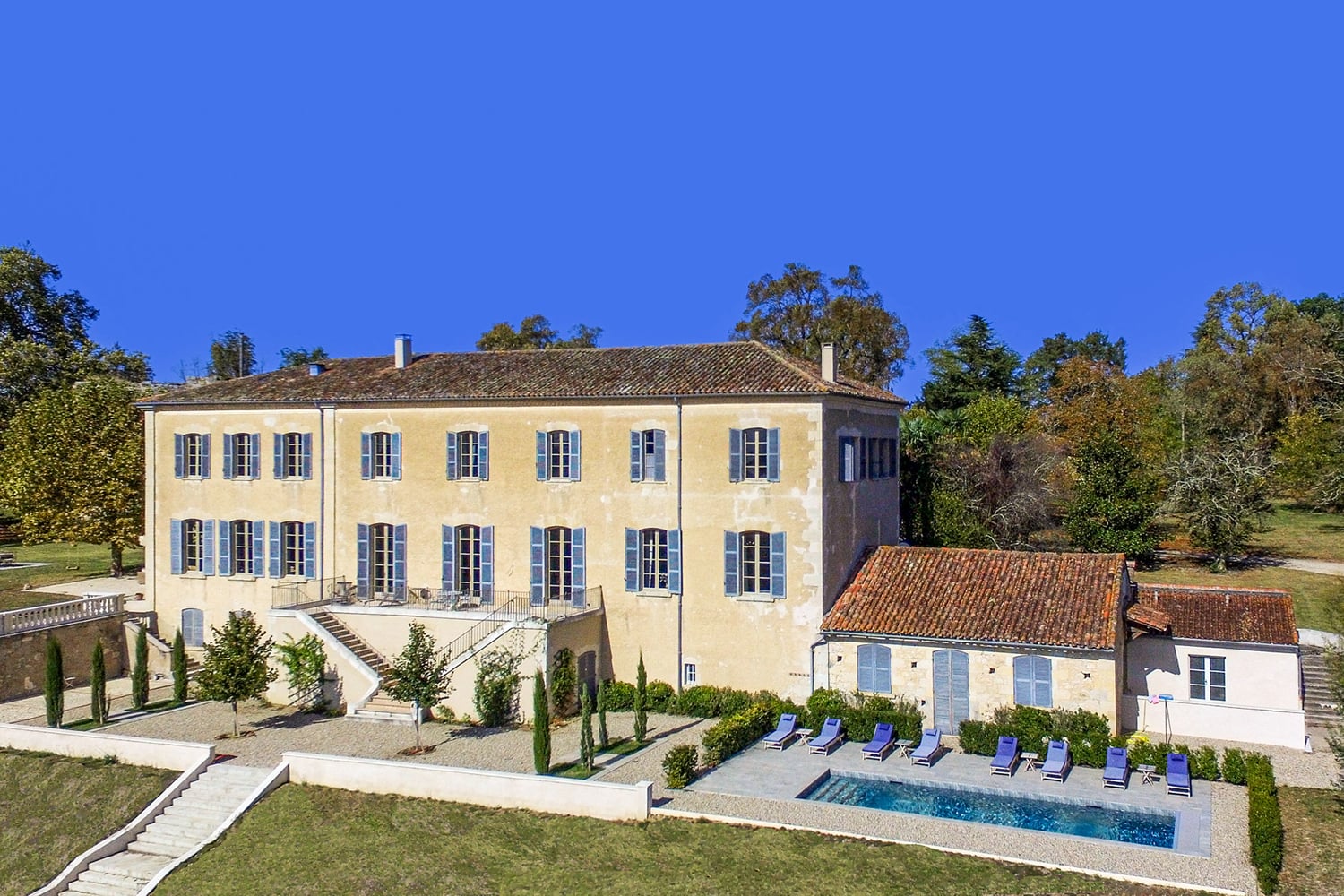 Château de vacances à Montréal avec piscine privée Château de vacances à Montréal avec piscine privée