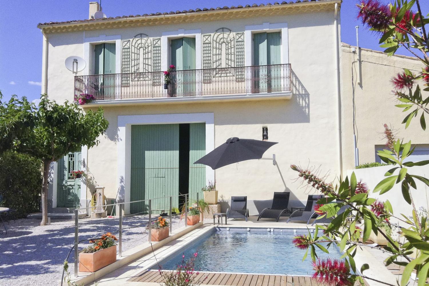 Maison de vacances dans le sud de la France avec piscine privée chauffée Maison de vacances dans le sud de la France avec piscine privée chauffée