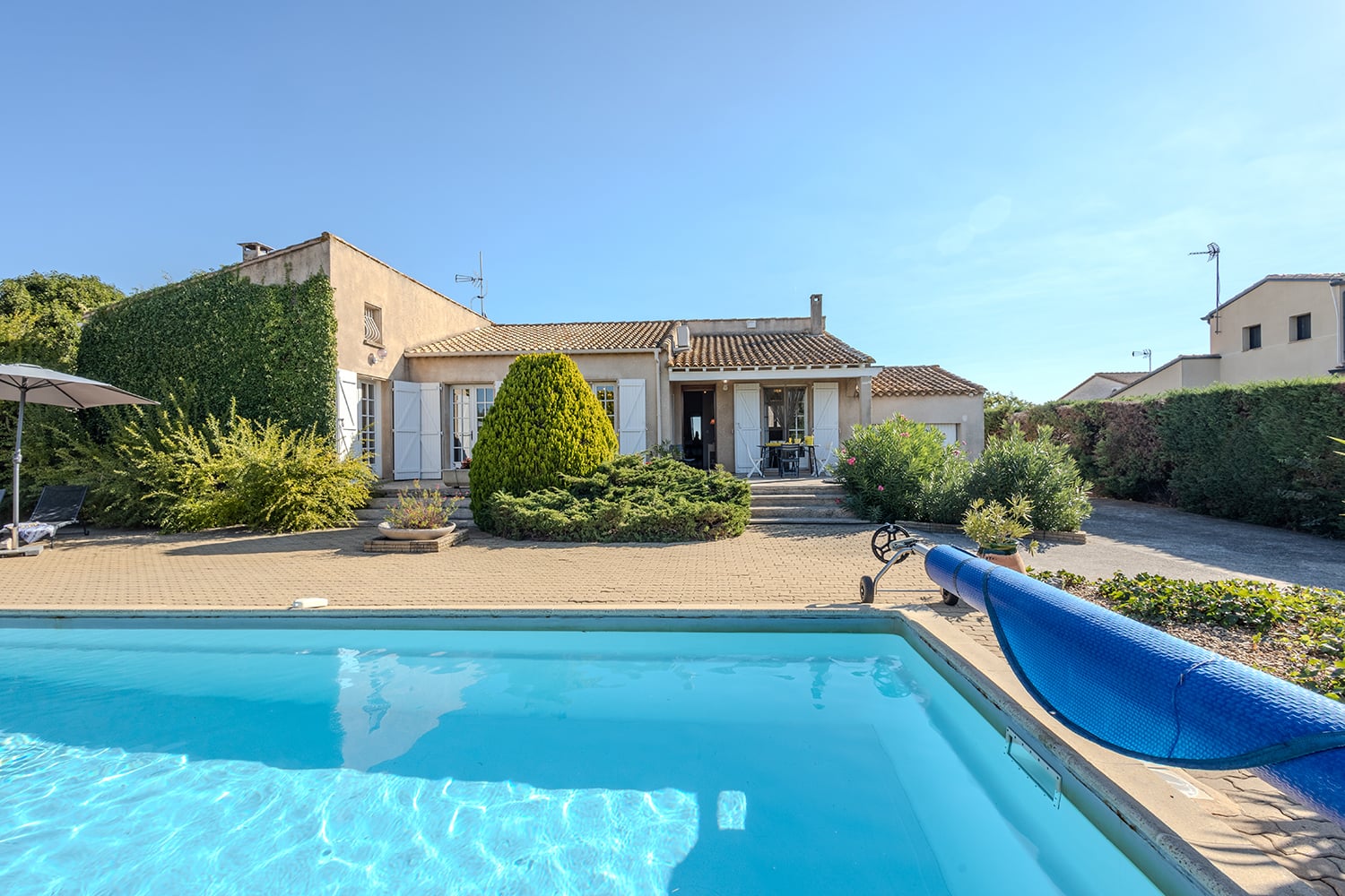 Villa de vacances à Bessan avec piscine privée chauffée Villa de vacances à Bessan avec piscine privée chauffée